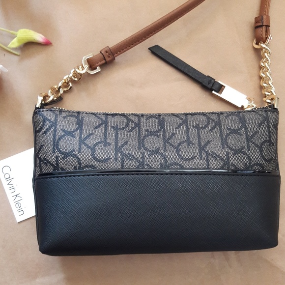 NWT Calvin Klein Logo Mini Crossbody Bag Purse - Picture 2 of 5
